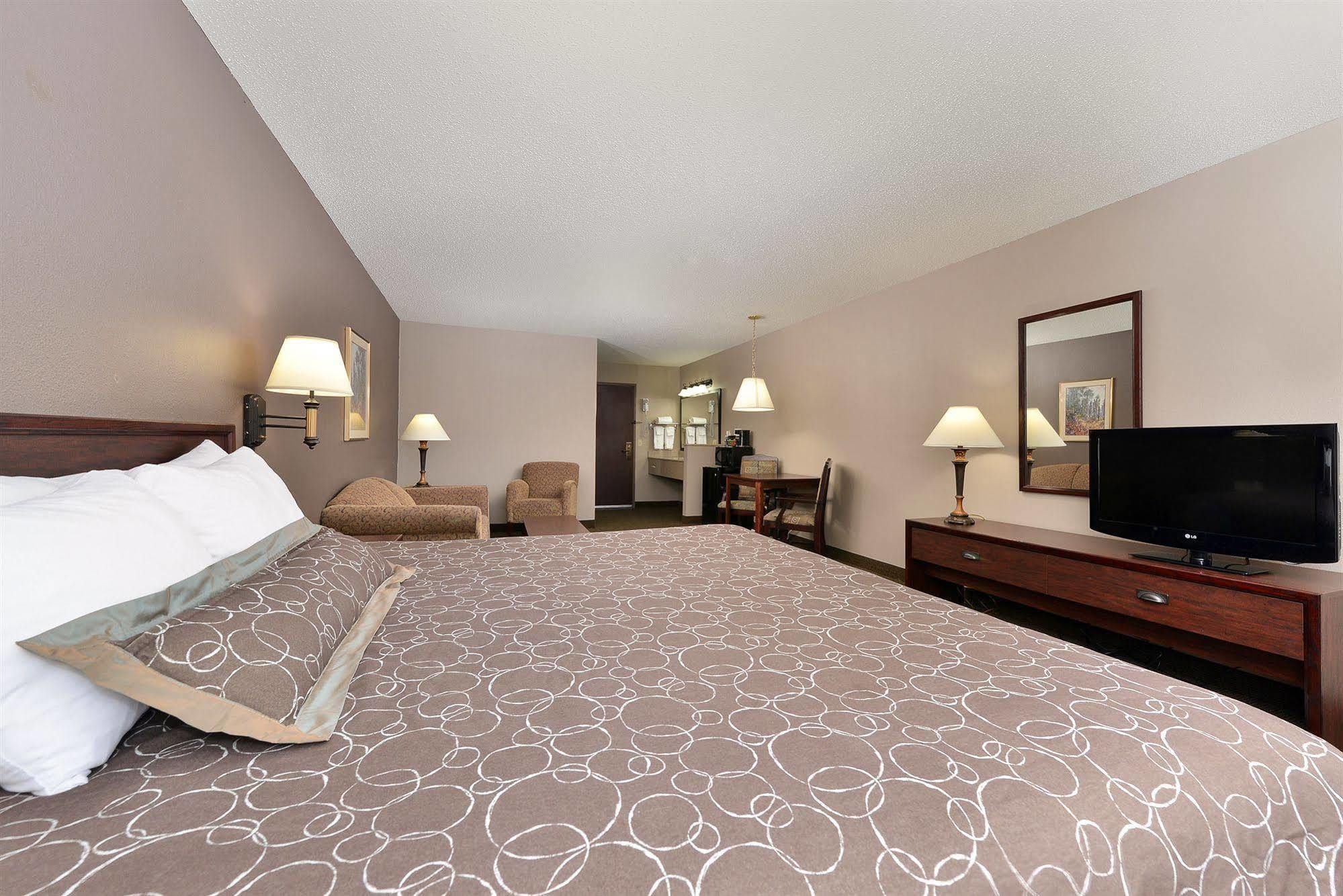 Kelly Inn 13Th Avenue Fargo Esterno foto