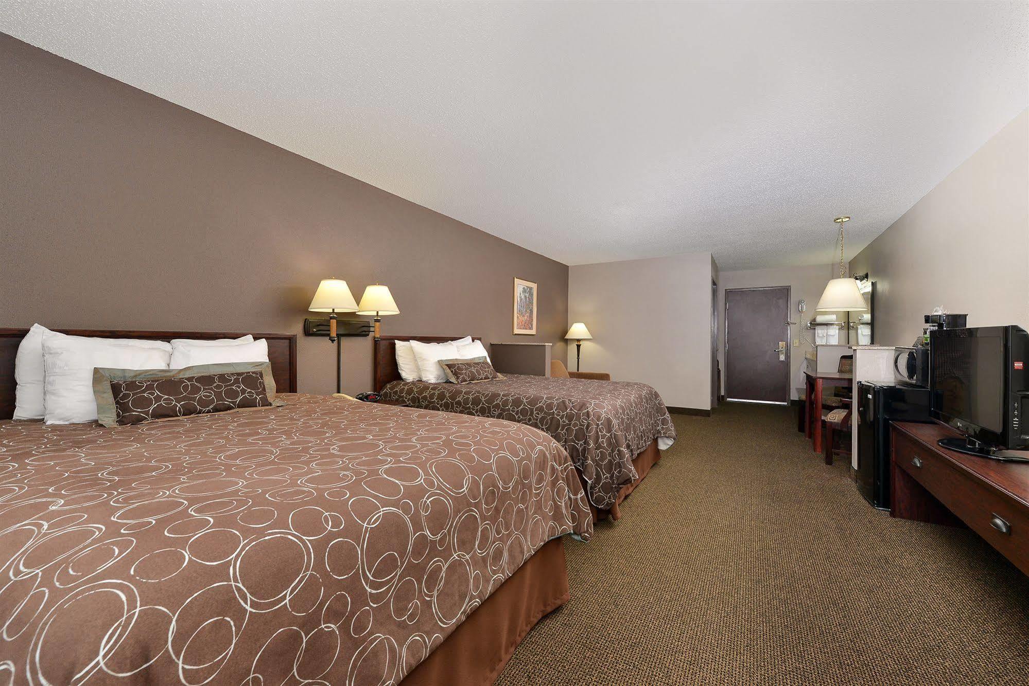 Kelly Inn 13Th Avenue Fargo Esterno foto