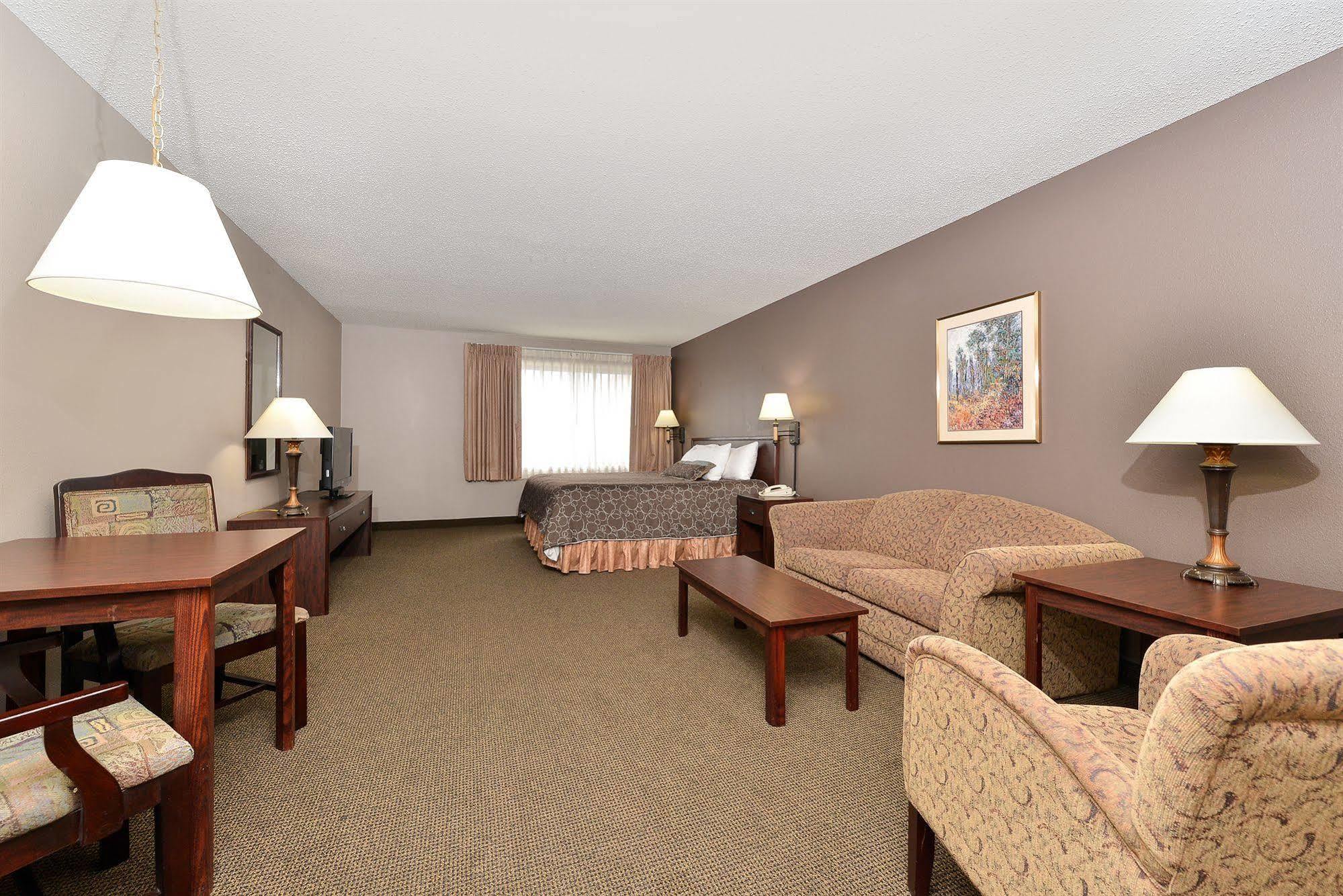 Kelly Inn 13Th Avenue Fargo Esterno foto