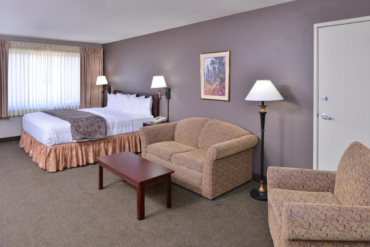 Kelly Inn 13Th Avenue Fargo Esterno foto
