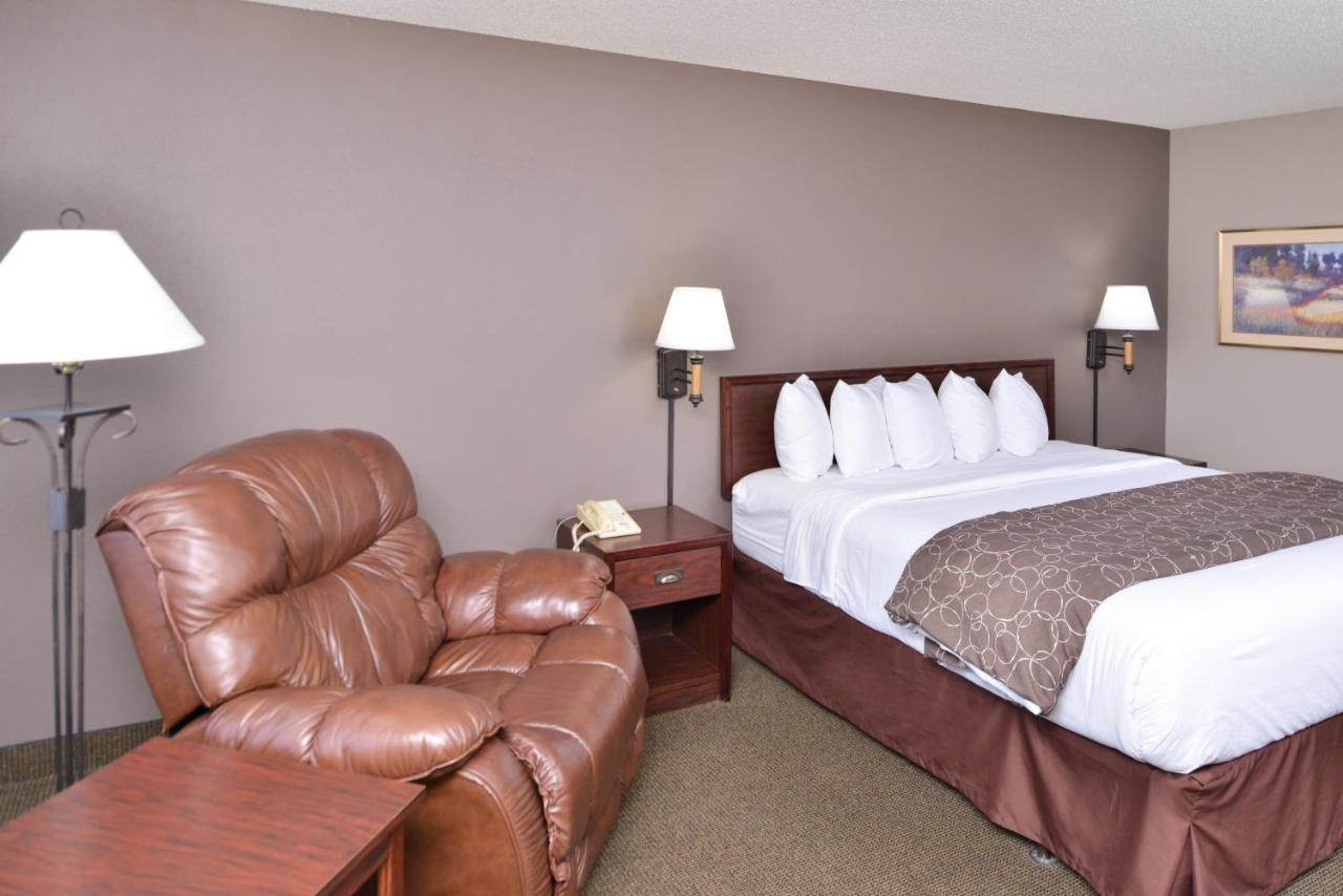Kelly Inn 13Th Avenue Fargo Esterno foto